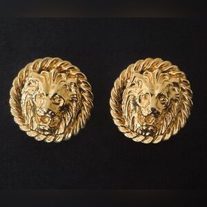 #220 Vintage Anne Klein Lion Head Goldtone Earrings